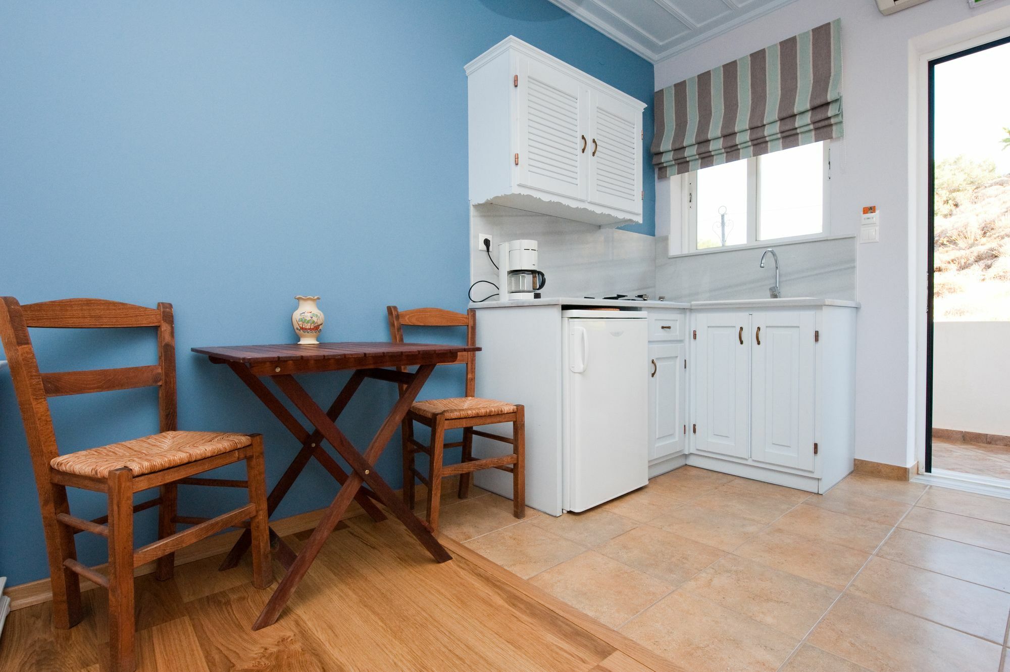Zorbas Apartments Volissos Экстерьер фото